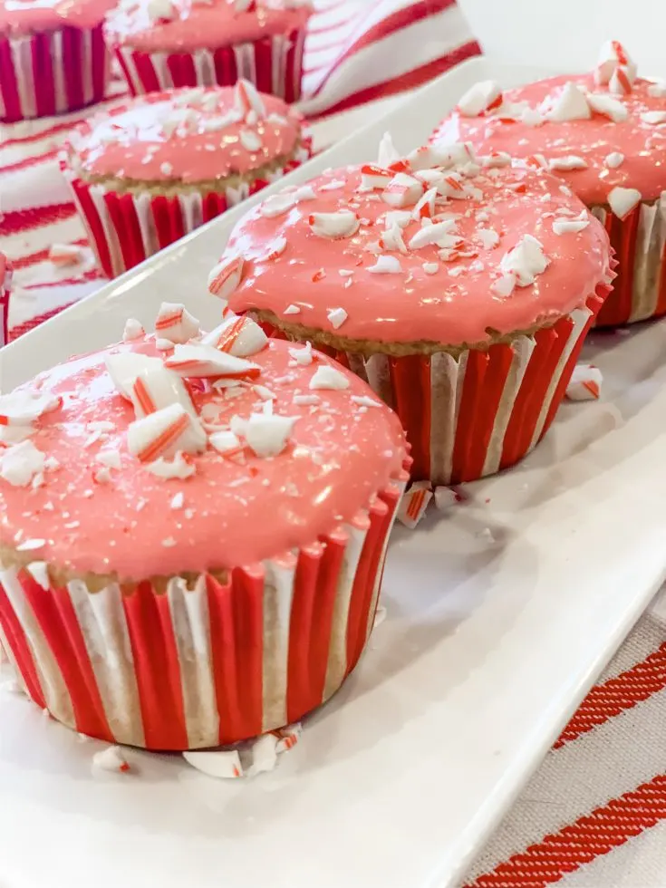 Easy Skinny Peppermint Cupcakes