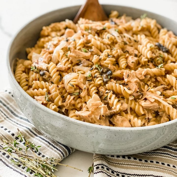 One Pot Creamy French Onion Chicken Pasta-image