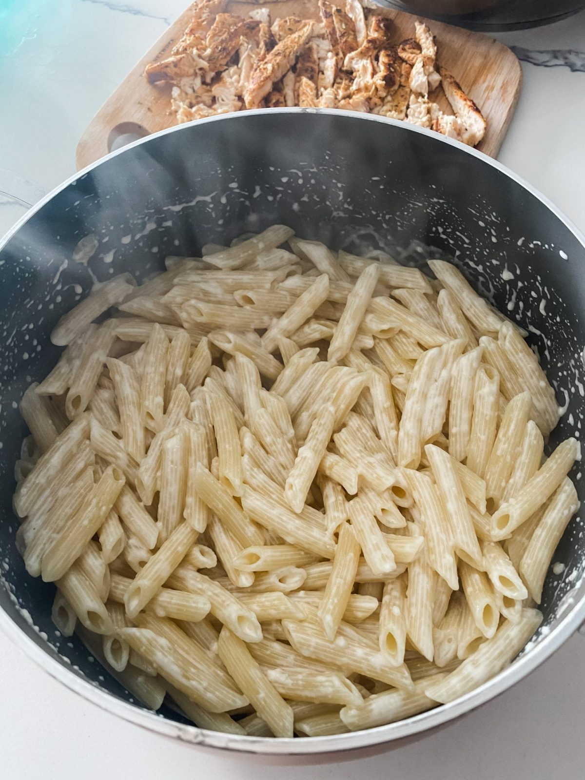 Lightened Up Copycat Chili's Cajun Chicken Pasta - Pound Dropper