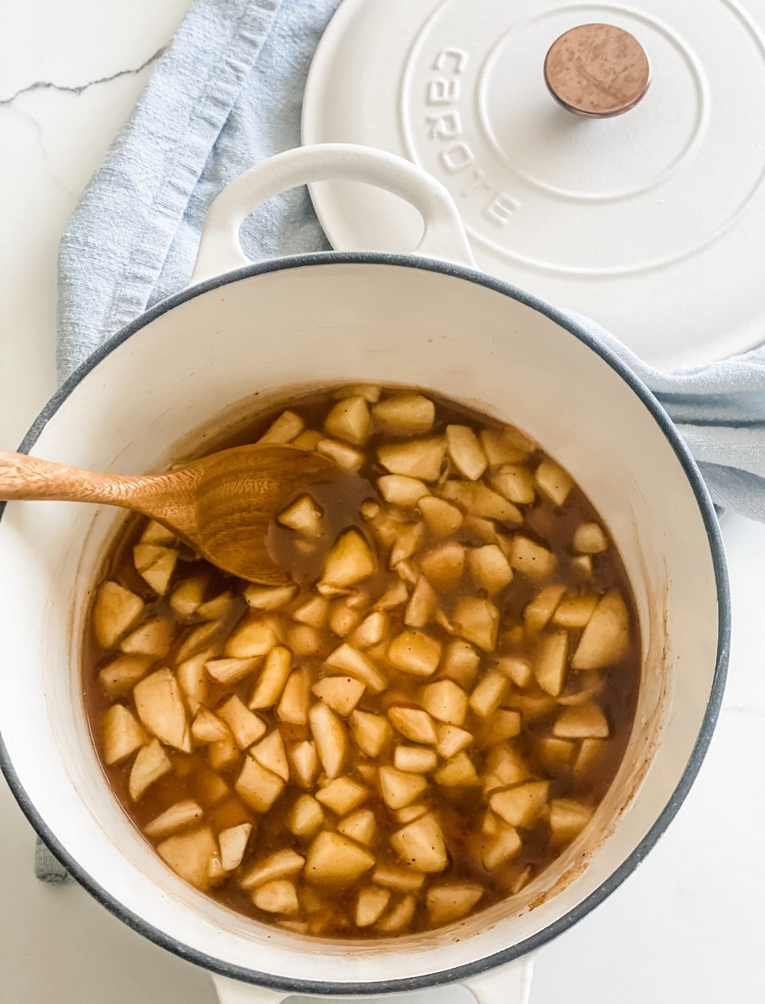 Cinnamon Apple Pie Filling Pound Dropper