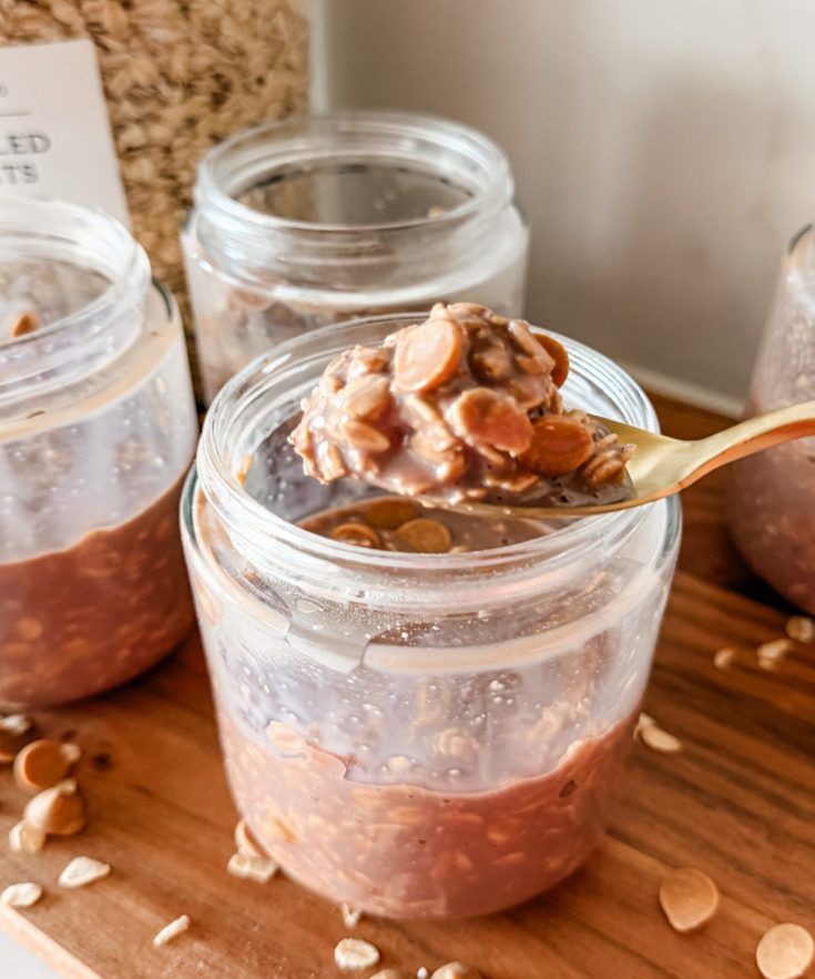 Reese&rsquo;s Peanut Butter Overnight Oats